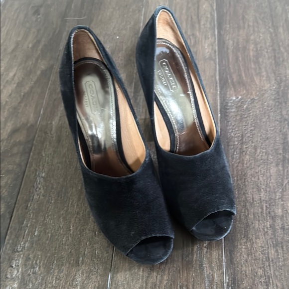 Coach women’s Roslyn Black Suede Peep Toe Heels - Picture 5 of 11